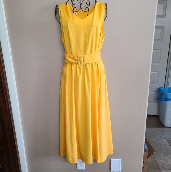 🌺2 for 50$🌺 Yellow belted dress - Picture 1 of 2
